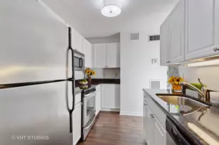 401 E Ontario St, Chicago, IL 60611 - Photo 5