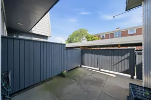 4042 Trafalgar Ln, Oak Lawn, IL 60453 - Photo 23