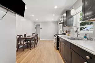 7201 S Sawyer Ave, Chicago, IL 60629 - Photo 11