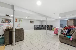 7201 S Sawyer Ave, Chicago, IL 60629 - Photo 19