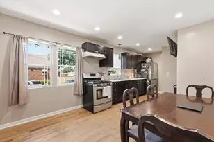 7201 S Sawyer Ave, Chicago, IL 60629 - Photo 9