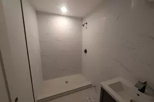616 W Patterson Ave, Chicago, IL 60613 - Photo 7