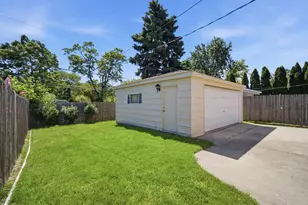 905 Long Rd, Glenview, IL 60025 - Photo 21