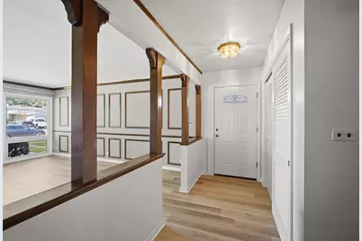 905 Long Road, Glenview, IL 60025 - Photo 3