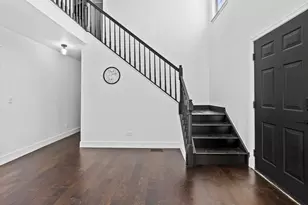 2462 Green Valley Ct, Aurora, IL 60503 - Photo 5