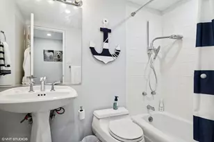 175 E Delaware Pl, Chicago, IL 60611 - Photo 19