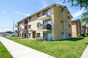 6101 W 64th Pl, Chicago, IL 60638 - Photo 1
