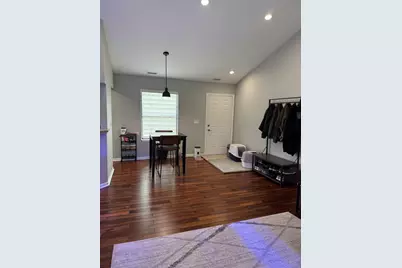 372 Sandhurst Circle #4, Glen Ellyn, IL 60137 - Photo 5