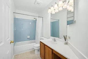 [Address not provided], Carol Stream, IL 60188 - Photo 25