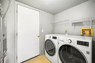 [Address not provided], Carol Stream, IL 60188 - Photo 17