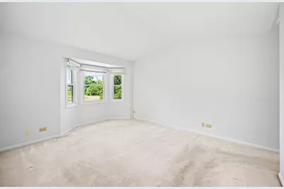 [Address not provided], Carol Stream, IL 60188 - Photo 19