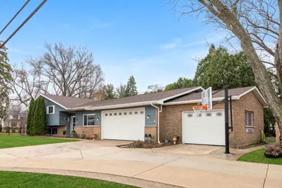 28W075 Aurora Avenue, Naperville, IL 60540 - Photo 3