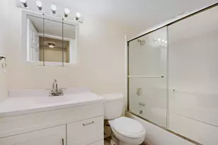 1102 Westover Ln, Schaumburg, IL 60193 - Photo 25