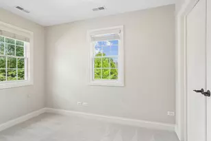 1401 N Illinois Ave, Arlington Heights, IL 60004 - Photo 21