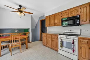 717 Naoma Dr, Crete, IL 60417 - Photo 13