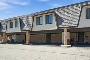 11 Cour Caravelle, Palos Hills, IL 60465 - Photo 1