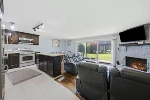 11 Cour Caravelle, Palos Hills, IL 60465 - Photo 5