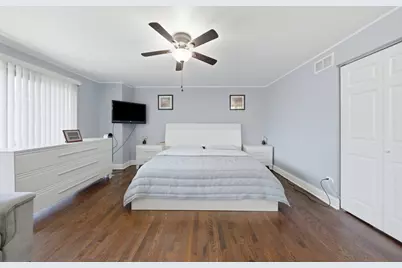 11 Cour Caravelle #11, Palos Hills, IL 60465 - Photo 17