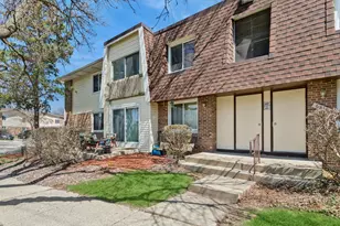 6818 Roberts Dr, Woodridge, IL 60517 - Photo 23