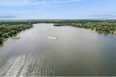 225 Edgewater Drive, Crystal Lake, IL 60014 - Photo 37