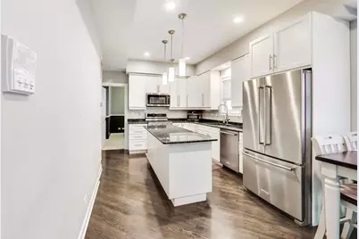 2938 N Damen Avenue #2, Chicago, IL 60618 - Photo 7