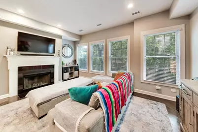 2938 N Damen Avenue #2, Chicago, IL 60618 - Photo 3