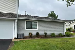 727 Whitesail Dr, Schaumburg, IL 60194 - Photo 19