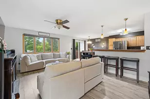 536 Princeton Dr, Bolingbrook, IL 60440 - Photo 5