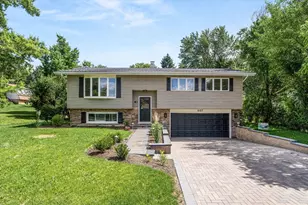 807 Division St, Lisle, IL 60532 - Photo 1