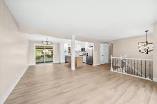807 Division St, Lisle, IL 60532 - Photo 9