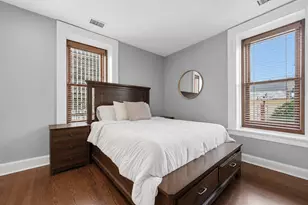 559 W Surf St, Chicago, IL 60657 - Photo 7