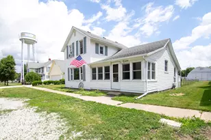 288 S Walnut St, Chebanse, IL 60922 - Photo 1