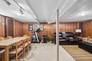 7085 N Mason Ave, Chicago, IL 60646 - Photo 15