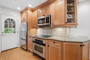 7085 N Mason Ave, Chicago, IL 60646 - Photo 9