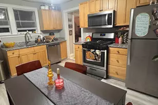325 3rd St, Libertyville, IL 60048 - Photo 7