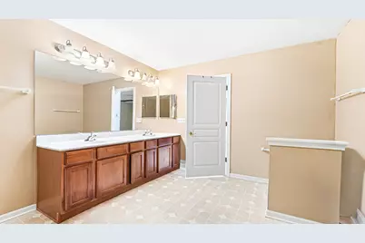 1889 Lake Bluff Lane, Pingree Grove, IL 60140 - Photo 21
