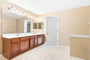 1889 Lake Bluff Ln, Pingree Grove, IL 60140 - Photo 21