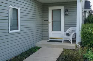 49 S Walnut Dr, North Aurora, IL 60542 - Photo 3