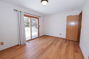 49 S Walnut Dr, North Aurora, IL 60542 - Photo 19
