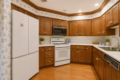75 Boardwalk Place #103, Park Ridge, IL 60068 - Photo 9