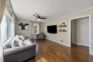 28 N Yale Ave, Villa Park, IL 60181 - Photo 5