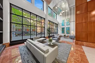 211 E Ohio St, Chicago, IL 60611 - Photo 3