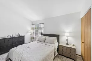 1375 Ridgefield Cir, Carol Stream, IL 60188 - Photo 25