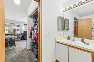 1375 Ridgefield Cir, Carol Stream, IL 60188 - Photo 17