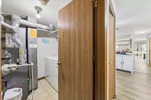 1375 Ridgefield Cir, Carol Stream, IL 60188 - Photo 5