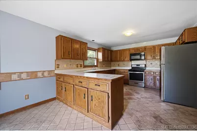 13 Saddlewood Court, Sugar Grove, IL 60554 - Photo 7