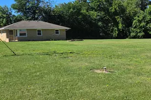 6678 S State Route 1, Saint Anne, IL 60964 - Photo 17