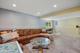 6415 Wood Dr, Oakwood Hills, IL 60013 - Photo 15