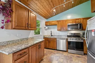 6415 Wood Dr, Oakwood Hills, IL 60013 - Photo 5