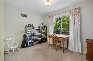 6415 Wood Dr, Oakwood Hills, IL 60013 - Photo 11